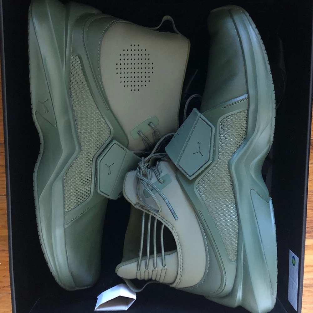 Fenty x PUMA by Rihanna ‘The Trainer HI-Sneaker’